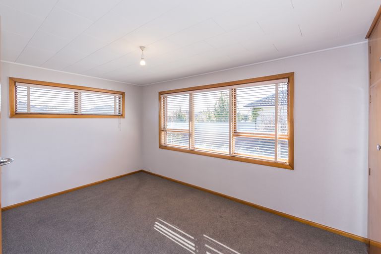 Photo of property in 32 Bournemouth Crescent, Aranui, Christchurch, 8061