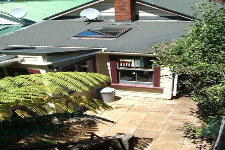 Photo of property in 44 Rolleston Street, Mount Cook, Wellington, 6021