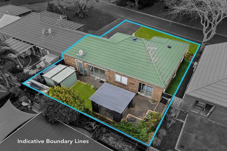 Photo of property in 6 Craiburn Street, Ranui, Auckland, 0612