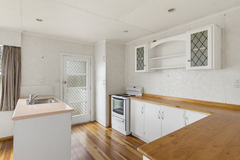 Photo of property in 12 Collingwood Street, Levin, 5510