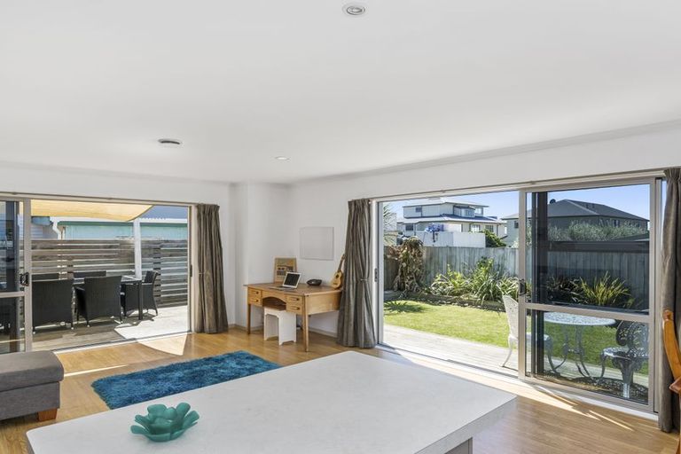 Photo of property in 27a Simpson Road, Papamoa Beach, Papamoa, 3118