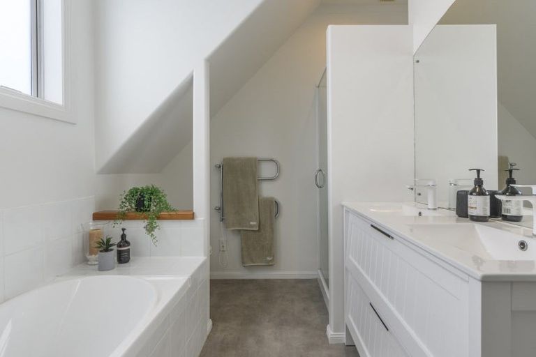 Photo of property in 7 Croydon Place, Bethlehem, Tauranga, 3110