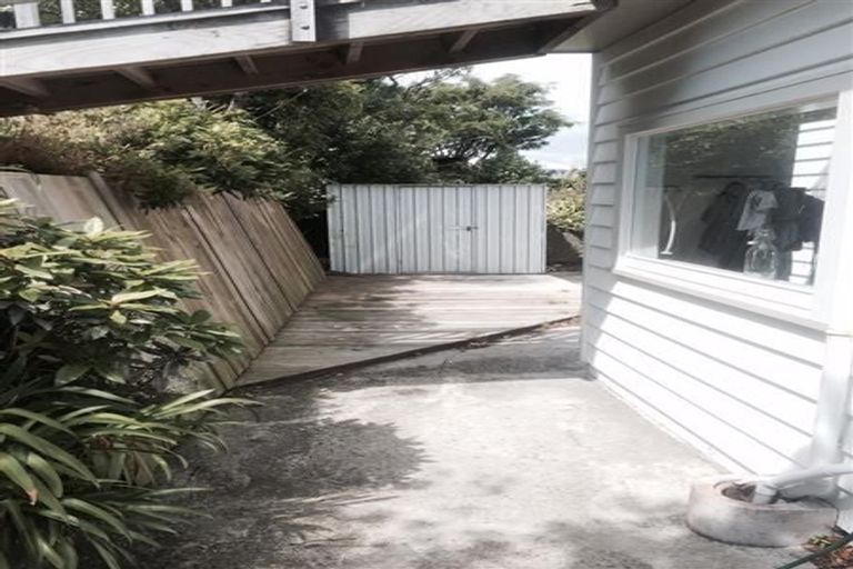 Photo of property in 118 Kelburn Parade, Kelburn, Wellington, 6012