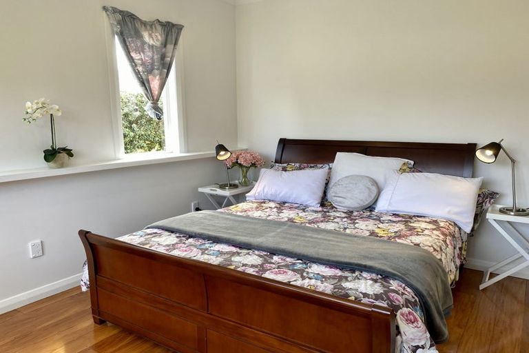 Photo of property in 2 Brassey Street, Waverley, 4510