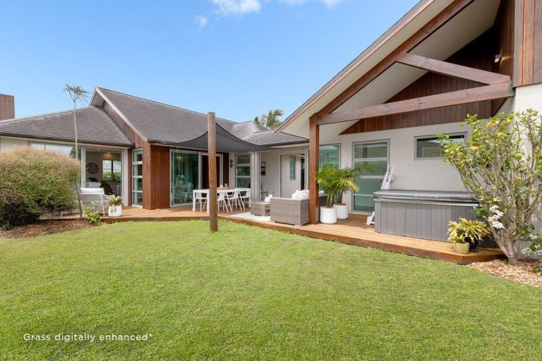 Photo of property in 10 Palazzo Drive, Papamoa Beach, Papamoa, 3118