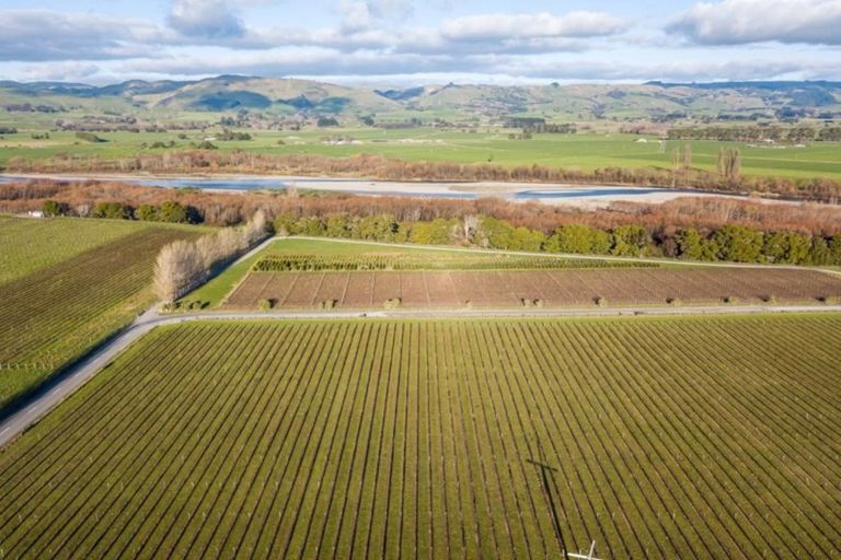 Photo of property in 20 Dakins Road, East Taratahi, Carterton, 5887