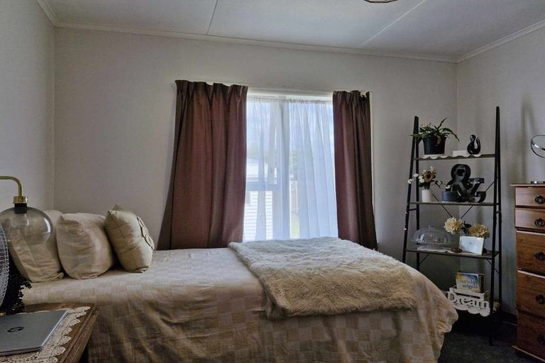 Photo of property in 14 Trafalgar Street, Westown, New Plymouth, 4310