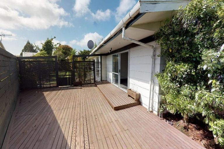 Photo of property in 41 Acacia Street, Kelvin Grove, Palmerston North, 4414