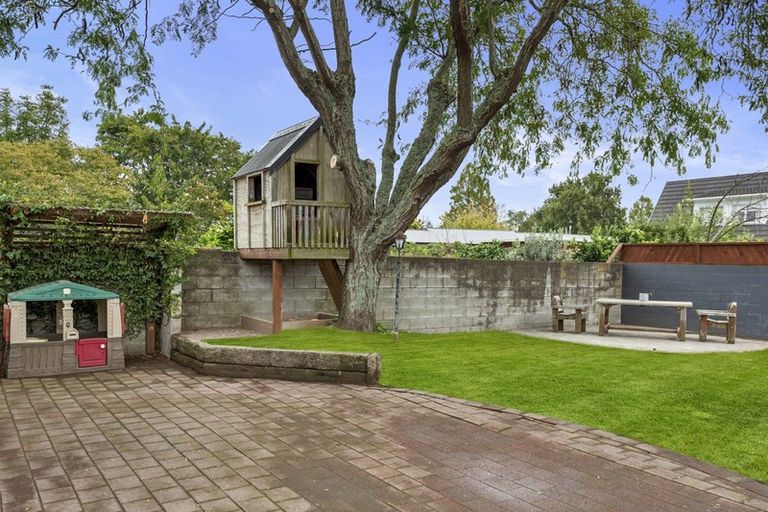 Photo of property in 27 Glen Lynne Avenue, Queenwood, Hamilton, 3210