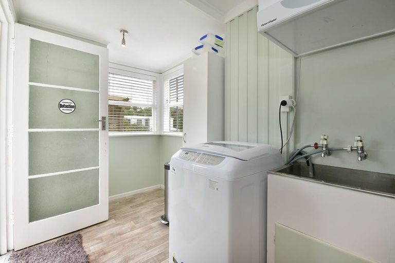Photo of property in 16 Sundown Avenue, Manly, Whangaparaoa, 0930