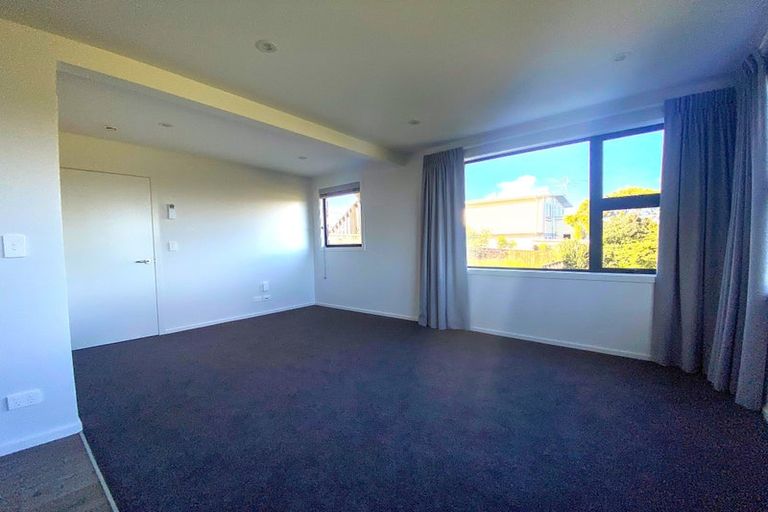 Photo of property in 37 Priscilla Crescent, Kingston, Wellington, 6021
