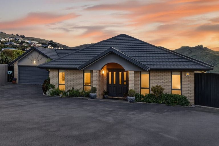 Photo of property in 46 Rockview Place, Mount Pleasant, Christchurch, 8081