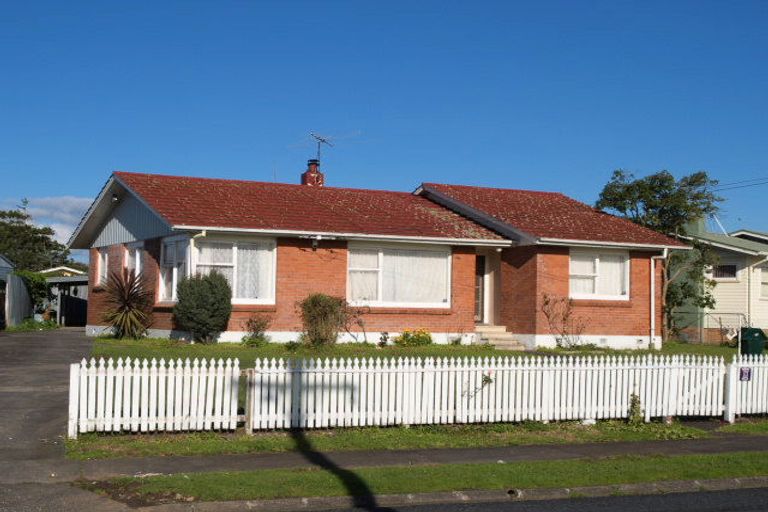 Photo of property in 30 Cheviot Street, Mangere East, Auckland, 2024