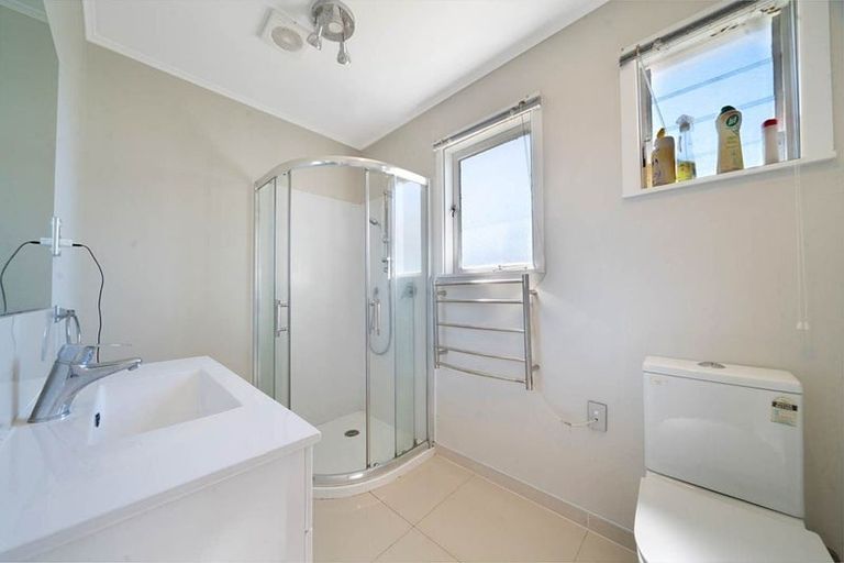Photo of property in 29 Don Buck Road, Massey, Auckland, 0614