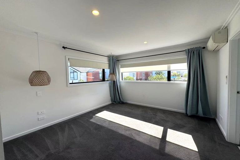 Photo of property in 38 Mapou Road, Hobsonville, Auckland, 0616
