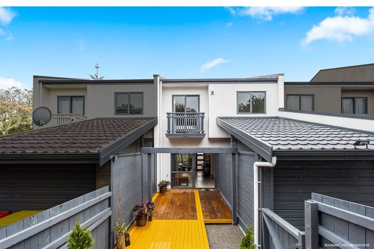 Photo of property in 63 Rakich Place, Henderson, Auckland, 0612