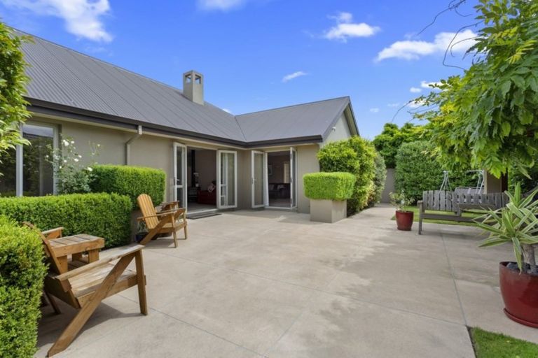 Photo of property in 6 Carmana Gardens, Rangiora, 7400