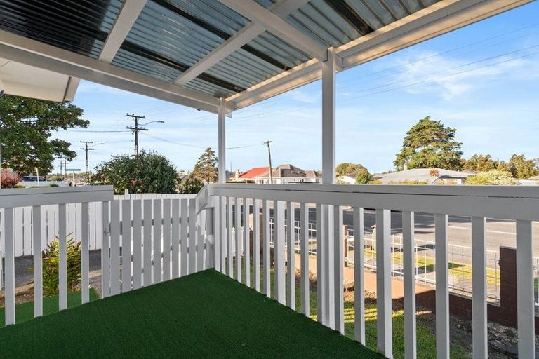 Photo of property in 1/33 Plunket Avenue, Papatoetoe, Auckland, 2104