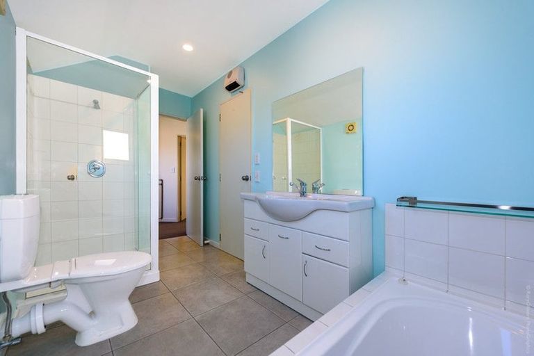 Photo of property in 2/44 Springfield Road, St Albans, Christchurch, 8014