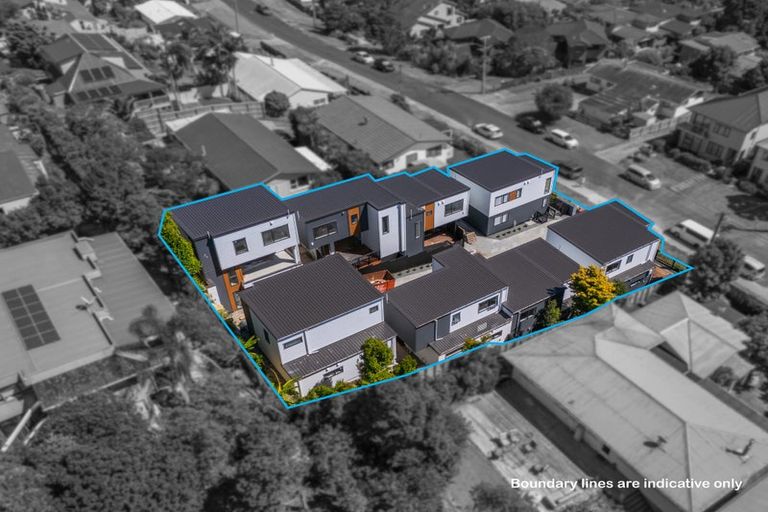 Photo of property in 1/12 Manuwai Road, Torbay, Auckland, 0630