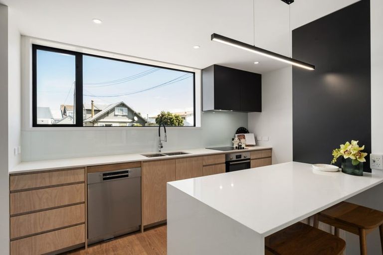 Photo of property in 96b Apu Crescent, Lyall Bay, Wellington, 6022