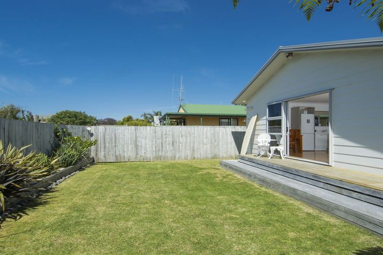 Photo of property in 27a Simpson Road, Papamoa Beach, Papamoa, 3118