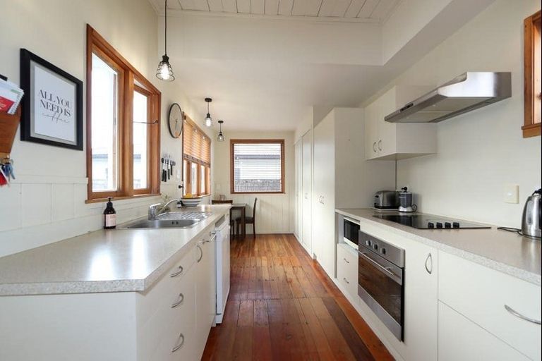 Photo of property in 219 Georges Drive, Napier South, Napier, 4110