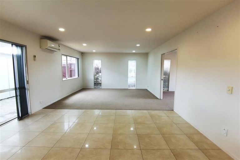Photo of property in 7 Bendemeer Place, Flat Bush, Auckland, 2016
