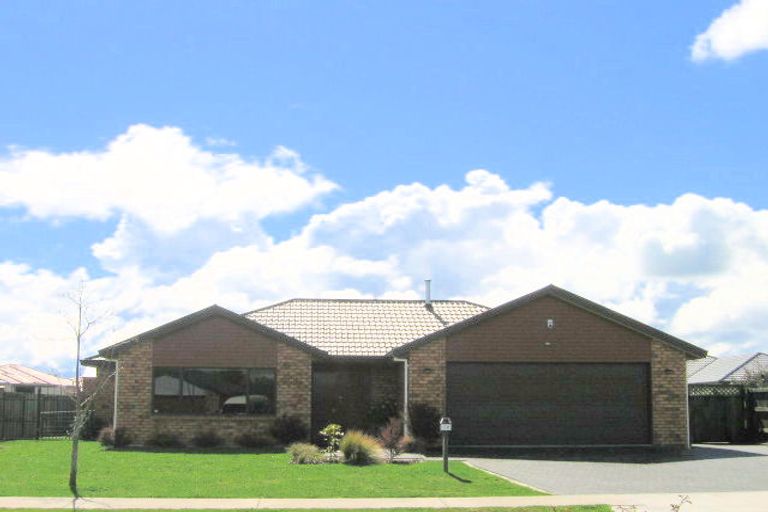 Photo of property in 12 Frame Place, Owhata, Rotorua, 3010