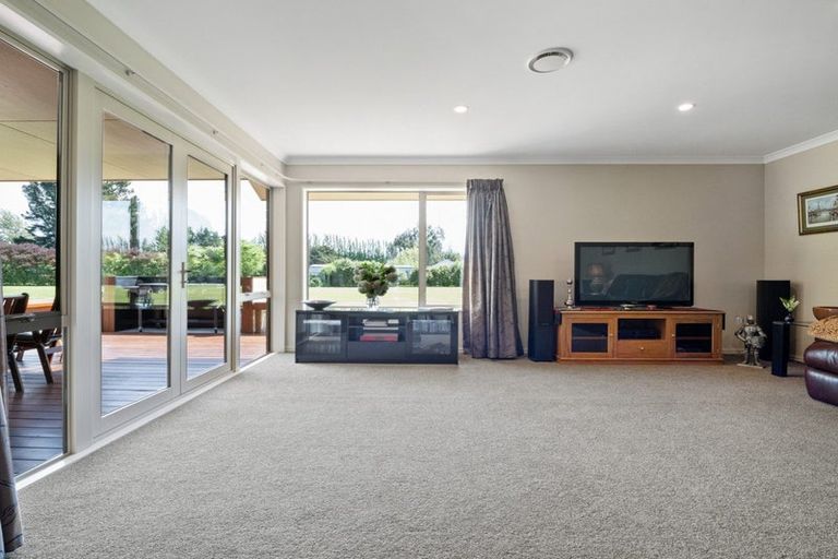 Photo of property in 30 Macdonalds Lane, Waikuku, Rangiora, 7473