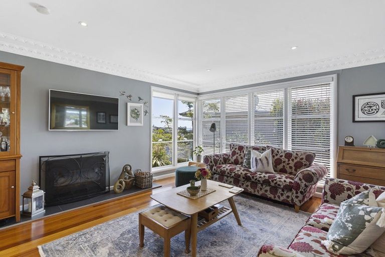 Photo of property in 13 Evelyn Road, Cockle Bay, Auckland, 2014