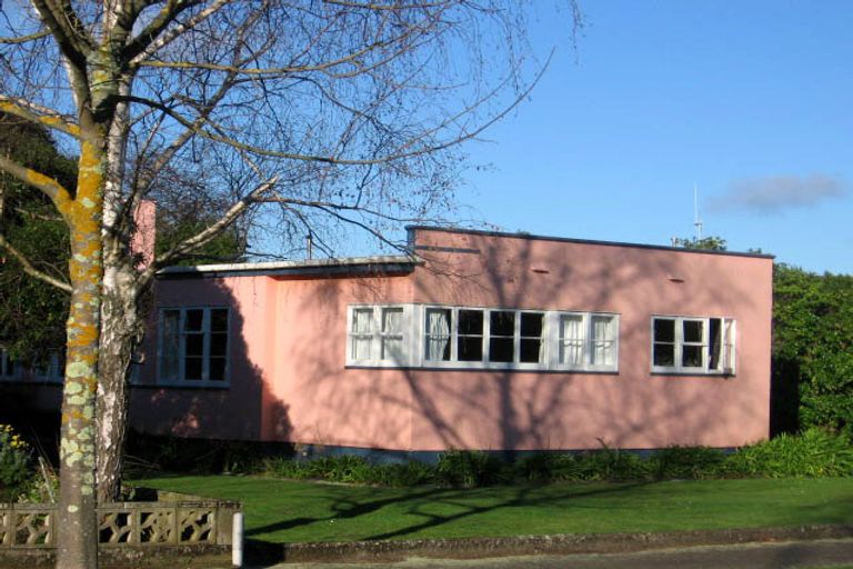 Photo of property in 72 Savage Crescent, West End, Palmerston North, 4412