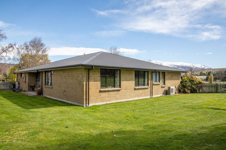 Photo of property in 22 Young Lane, Clyde, Alexandra, 9391