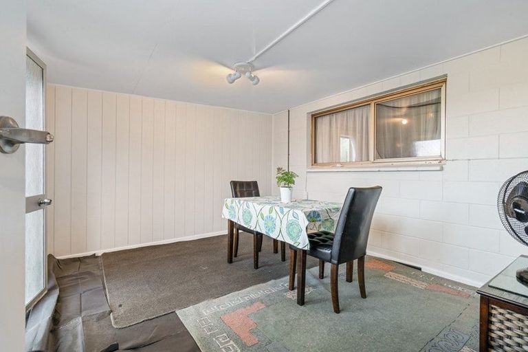 Photo of property in 76 Racecourse Road, Waiuku, 2123