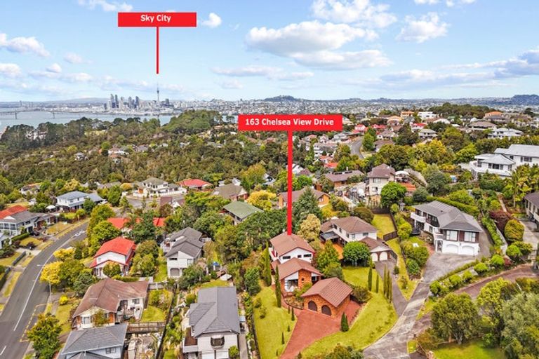 Photo of property in 163 Chelsea View Drive, Chatswood, Auckland, 0626