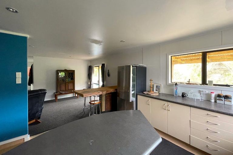 Photo of property in 675 Te Waitere Road, Taharoa, 3988