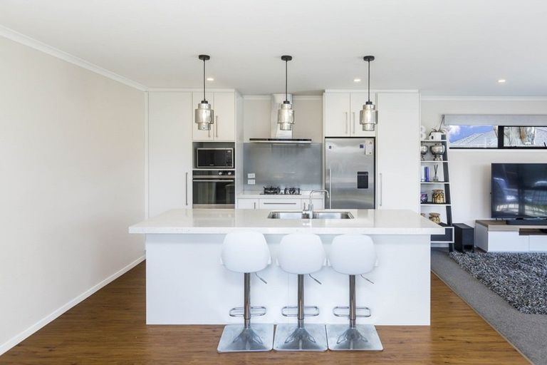 Photo of property in 12 Pattullo Crescent, Wallaceville, Upper Hutt, 5018