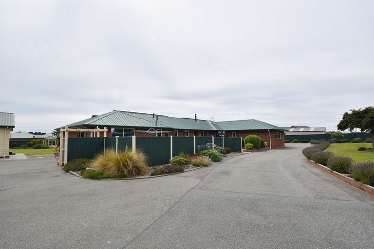 Photo of property in 21 Oteramika Road, Rockdale, Invercargill, 9812