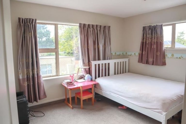 Photo of property in 2 Fieldstone Lane, Spreydon, Christchurch, 8024