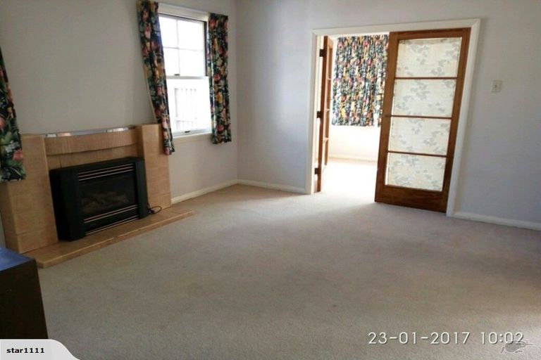 Photo of property in 147 Avonhead Road, Avonhead, Christchurch, 8042