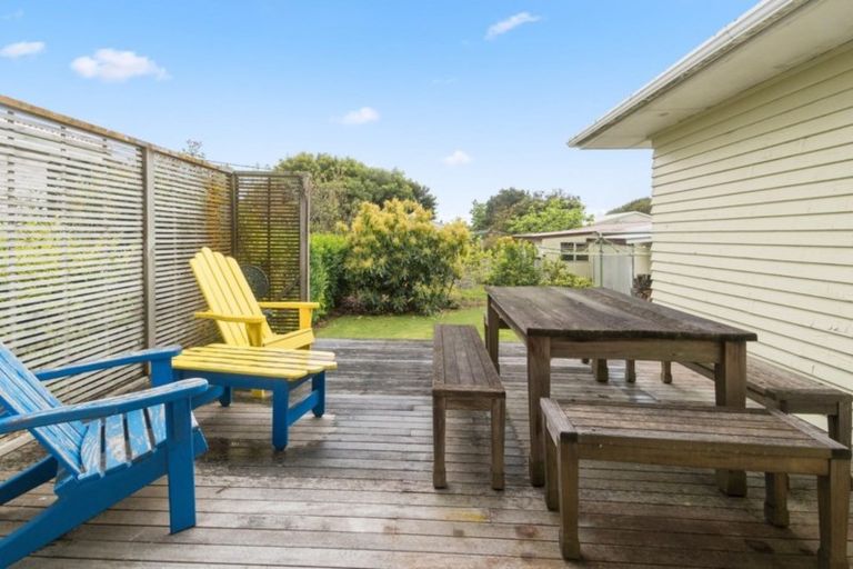 Photo of property in 7 Muir Avenue, Mangere Bridge, Auckland, 2022