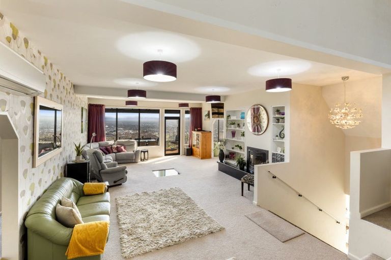 Photo of property in 227 Cannon Hill Crescent, Mount Pleasant, Christchurch, 8081