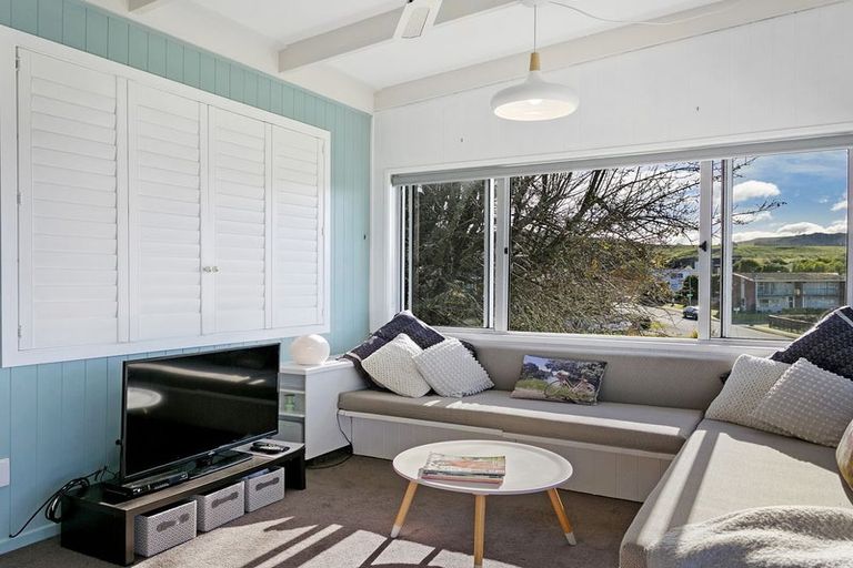 Photo of property in 2/22 Alberta Street, Acacia Bay, Taupo, 3330