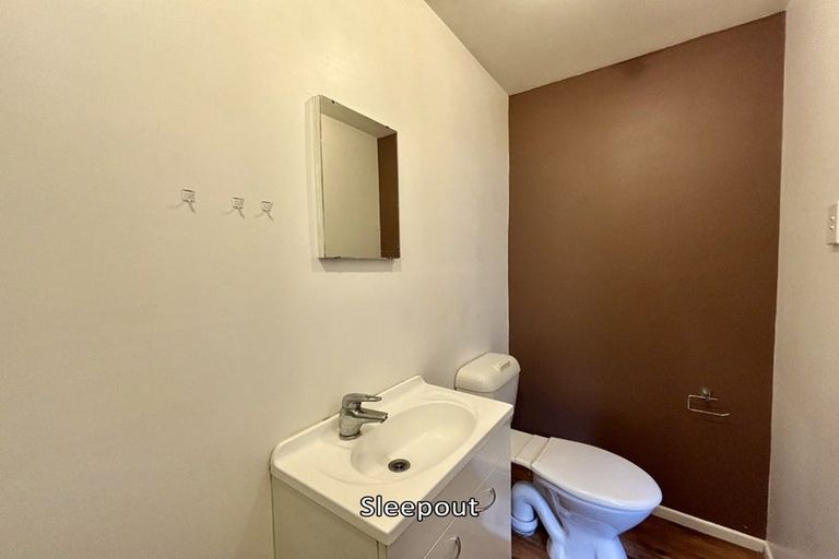 Photo of property in 212 Coutts Street, Rongotai, Wellington, 6022