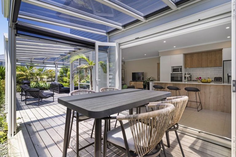 Photo of property in 23 Kukuwai Avenue, Red Beach, 0932