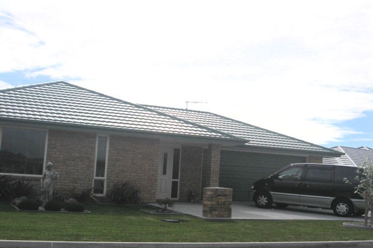 Photo of property in 27 De Castro Drive, Blenheim, 7201