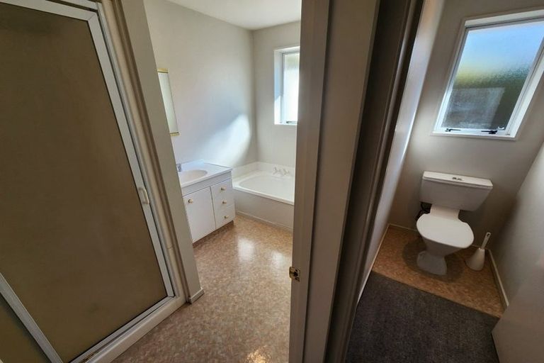 Photo of property in 2/7 Orlando Crescent, Waimairi Beach, Christchurch, 8083