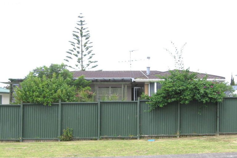 Photo of property in 13 Tramway Road, Beach Haven, Auckland, 0626