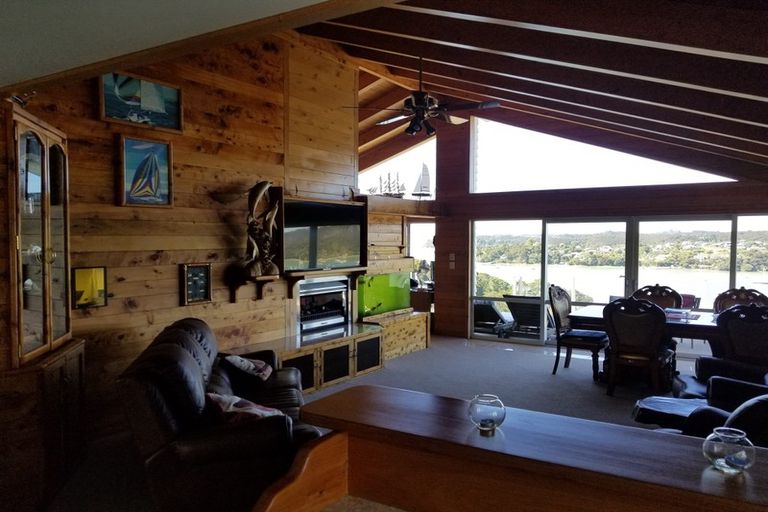 Photo of property in 18 Sir George Back Street, Opua, 0200