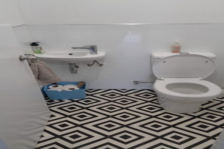 Photo of property in 19 Higgins Street, Woodend, 7610